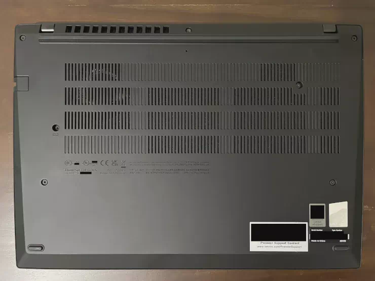 Belakang ThinkPad